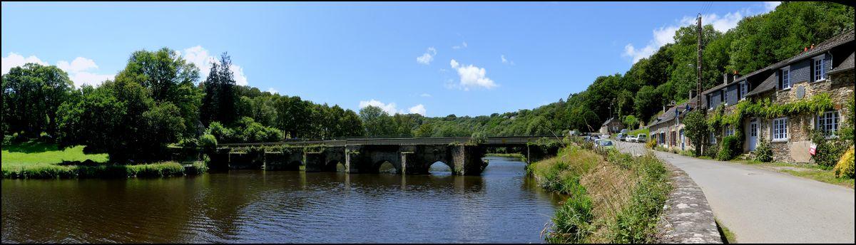 Maisonnettes et vieux ponts à Châteauneuf